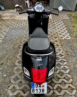 VESPA 300 GTS super - 8