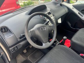 Prodám Toyota Yaris - 8