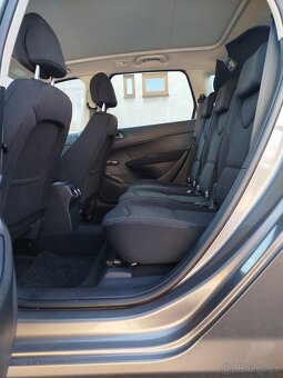 Peugeot 308 - 8