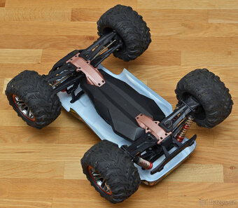 RC auto Monster Truck Spirit 9125 1:10 RTR + příslušenství - 8