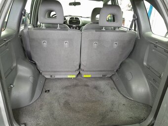 Toyota Rav4 2,0 115 D-4D - 8