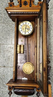 luxusní bohatě zdobené vyřezávané dvouzávažové hodiny - 8