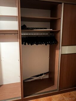 Šatní skříň - 8