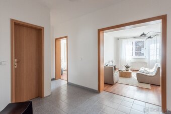 Prodej bytu 2+kk 62 m² Na Žertvách, Praha - Libeň - 8