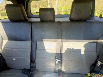 Prodám Dodge nitro 2.8 crd nafta - 8