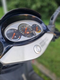 Skútr 125ccm Aprilia Leonardo 9kw 24 500 km - 8