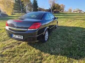 Opel Astra H TwinTop - Kabriolet - 8