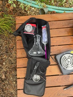 Prodám vodní dýmku Vyro Versa Black s kompletním příslušenst - 8