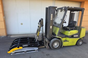 Hydraulický pridržovací prst na bagr, rýpadlo CAT a jiné - 8