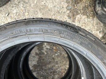 Celoroční pneu - 225/40/r18 - 8