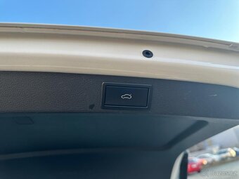 Octavia 3 2.0 TDI 110kw DSG SOLEIL 2019 - 8