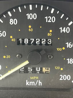 Kia Sportage SUV - 8