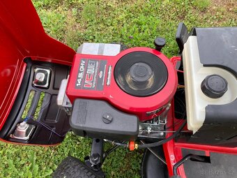 Zahradní traktor Murray 145/102 - 8