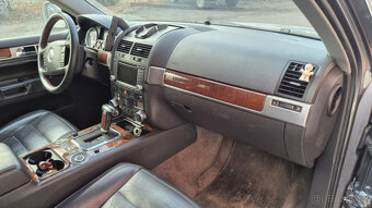 Volkswagen Touareg 5,0Tdi 230kw 6AT - 8