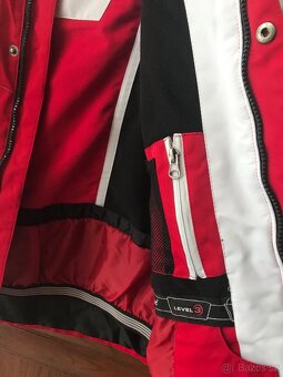 Junior lyžařské bundy Killtec a dívčí lyžařské brýle - 8