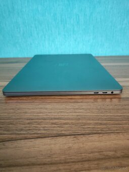 MacBook Pro 13 2017 | i5 • 8GB • 256GB SSD - 8