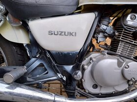 Suzuki Marauder 125 - 8