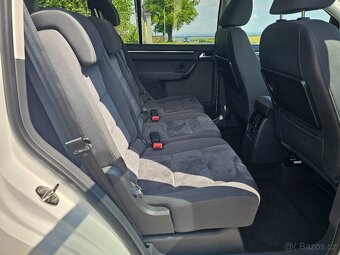 Volkswagen Touran 1,4tsi Highline model 2011 - 8