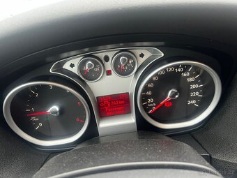 Ford Focus 1.6TDCi 66kW 2010 klima EcoSport - 8