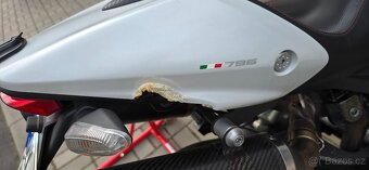 Ducati Monster 796 - 8