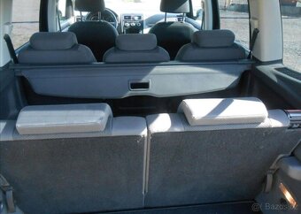 Volkswagen Touran 1,6 TDI 77 kW Historie 7 Míst nafta - 8