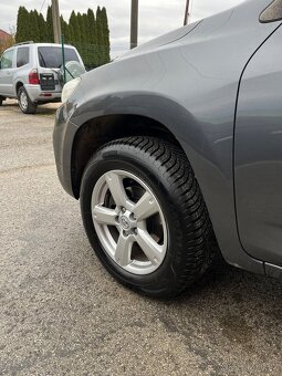 Toyota Rav4 D-4D 4x4 = Uzávierka, Top Stav, Bez korozie = - 8