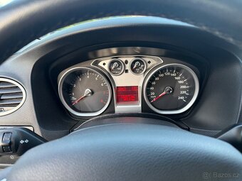 Prodám Ford Focus 1.6 85kW benzín r.v. 2008 - 8