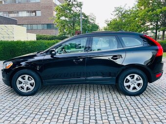 Volvo XC60 2.4 D5 AUTOMAT KAMERA GEARTRONIC VÝHŘEV SERVISKA - 8