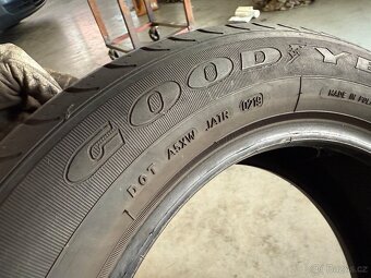 prodám letní pneumatiky 205/60/16 Goodyear a Michelin sada - 8