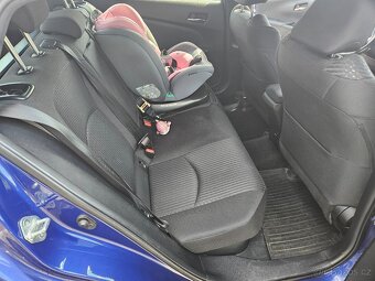 Toyota Prius IV 2016 - 8
