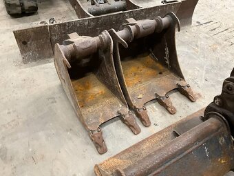 BAGR BOBCAT E 17 - 8