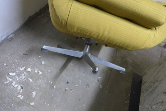 Staré Otačecí Křeslo - 8