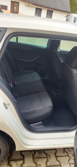 🚗 Škoda Rapid 1.2 TSI 63 kW – 2014 - 8