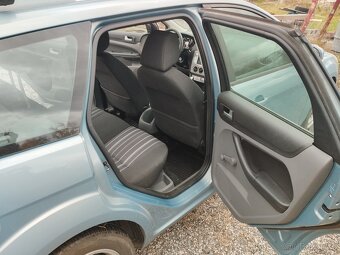 Ford Focus II Combi 1,6 - 8