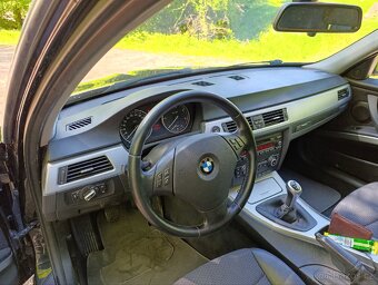 BMW 320D - 8