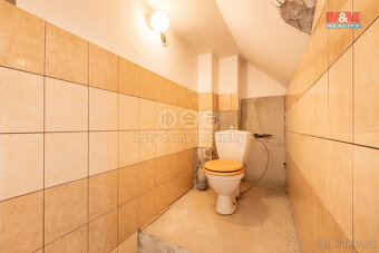 Prodej bytu 1+kk, 37 m², Čistá, ul. nám. Václavské - 8