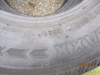 Pneu 145 R10 - 8