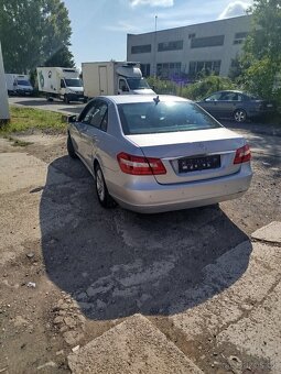 Mercedes E 212 - 8