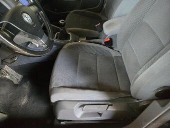 Volkswagen Golf V kombi 1,4TSi 90kW nové řetězové rozvody - 8