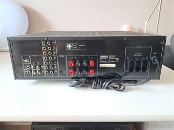 Yamaha AX 570 - 8