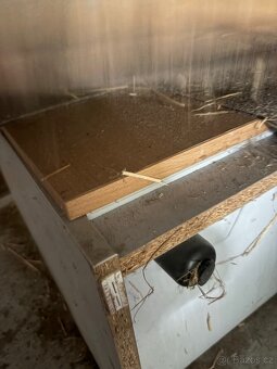 Kancelářský nábytek - 8