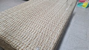 Ratanový zahradní stůl - 8