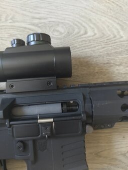 Prodám airsoftku m4 - 8