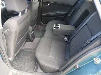 Nissan Primera - 8