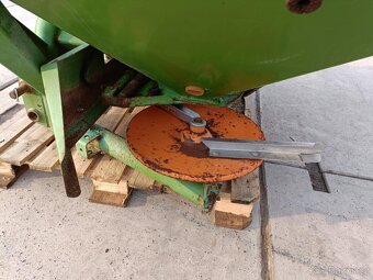 1800L Rozmetadlo AMAZONE ZA-U 1801 - zaběr do 28m - 8