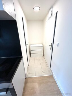 byt 1+kk (loft), 28m2 v ul. Poděbradská, Praha 9 - Vysočany - 8