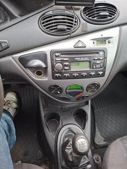 Ford Focus 1.8 TDCi Klima .Model 2004 - 8