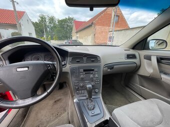 Volvo S60 2.4T AWD - 8