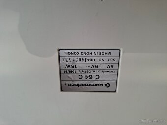 Copmmodore C64 C + originální obal - 8