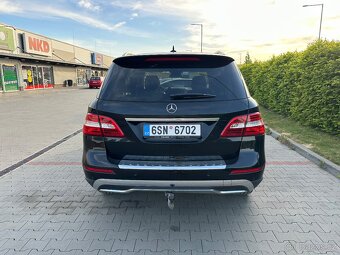 MERCEDES ML 350 CDI 190 kW BEZ MĚCHŮ RV2012 SERVIS POUZE MB - 8
